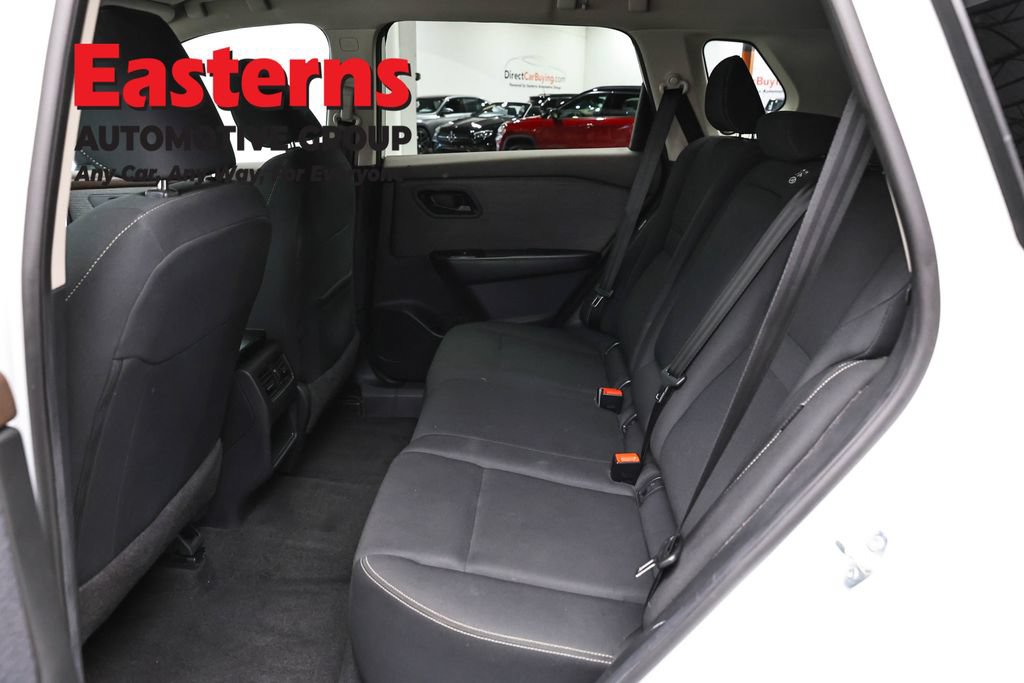 Used 2023 Nissan Rogue S AWD/4WD image 22