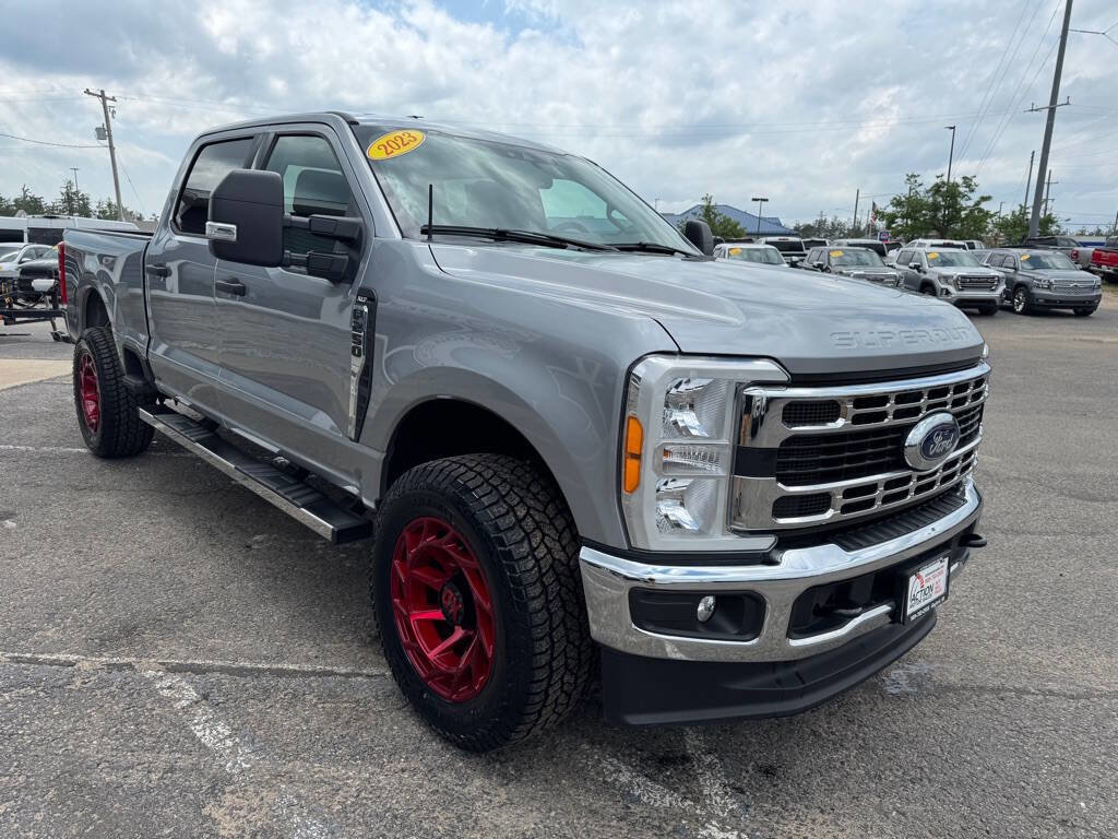 Used 2023 Ford F250 XLT image 7