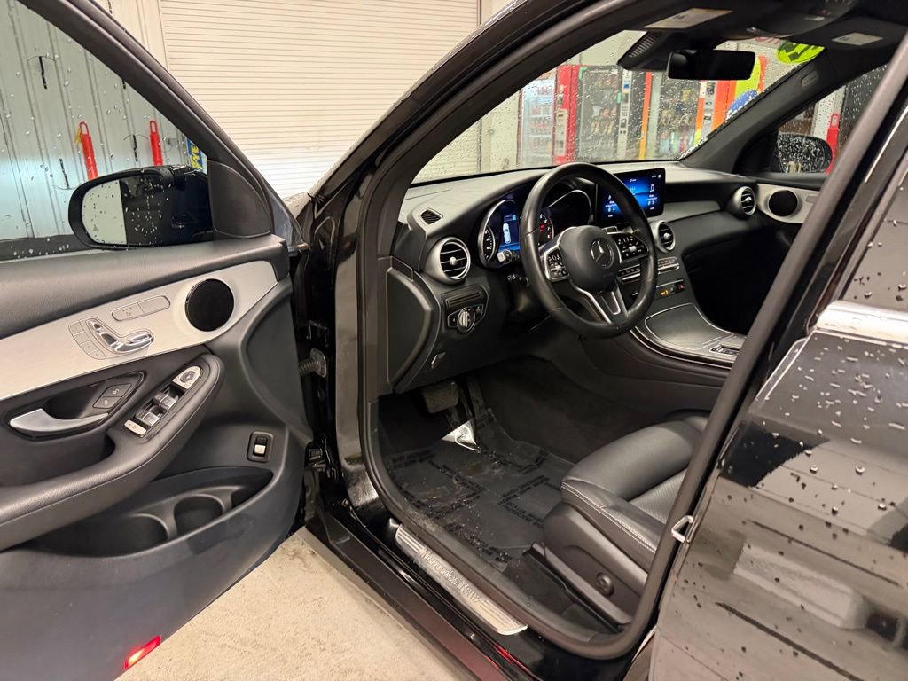 Used 2022 Mercedes-Benz GLC 300 4MATIC image 15