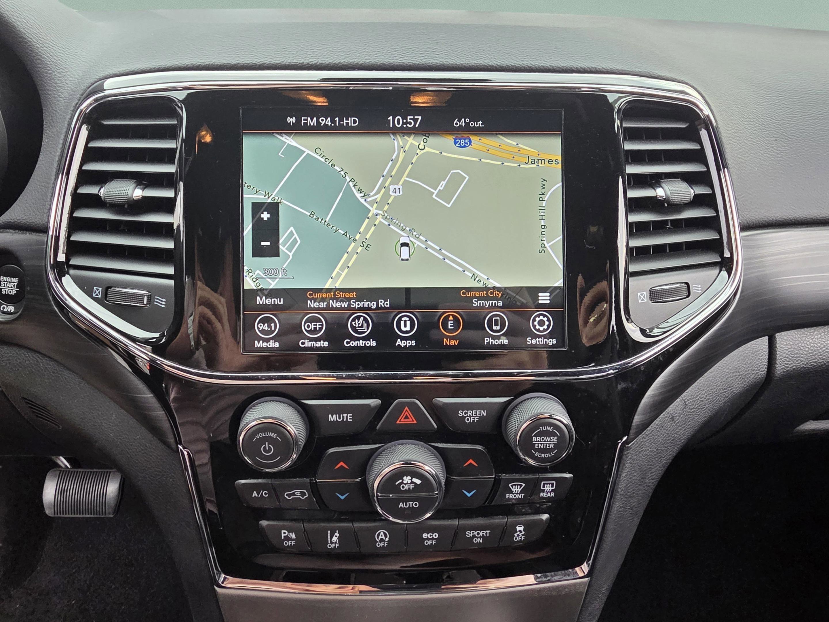 Used 2021 Jeep Grand Cherokee Laredo X image 19