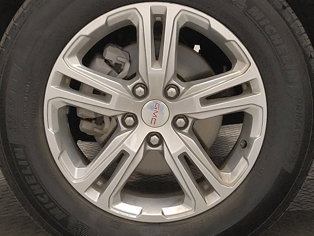 Used 2023 GMC Terrain SLE image 31