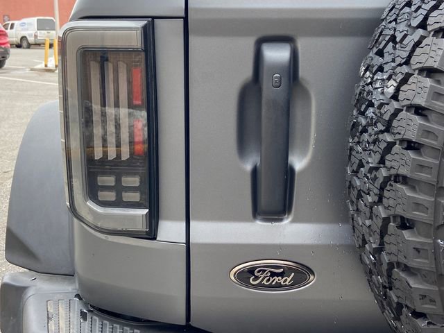 Used 2025 Ford Bronco Badlands image 32