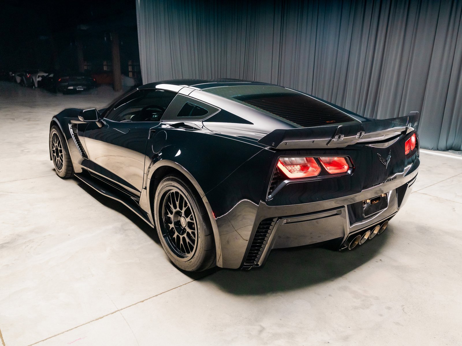 Used 2016 Chevrolet Corvette Z06 w/ 3LZ Preferred Equipment Group image 30