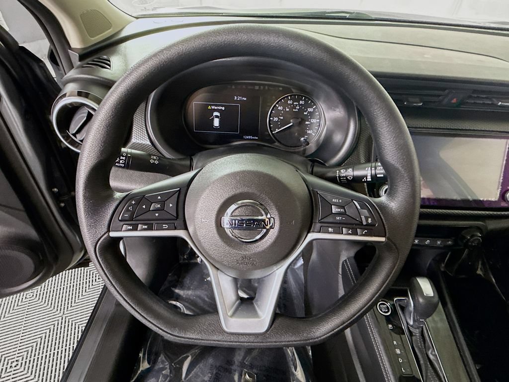 Certified 2021 Nissan Kicks SV FWD image 18