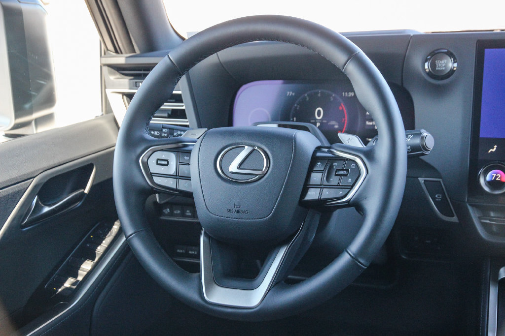 Certified 2026 Lexus GX 550 AWD/4WD image 16