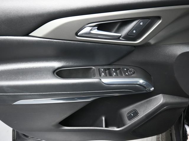 Used 2025 Chevrolet Traverse LT image 7