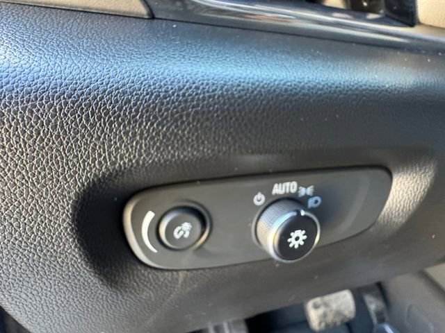 Used 2023 Chevrolet Traverse LS w/ Safety Package image 6