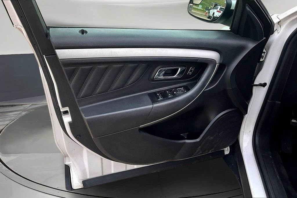 Used 2015 Ford Taurus SEL w/ Equipment Group 201A image 17