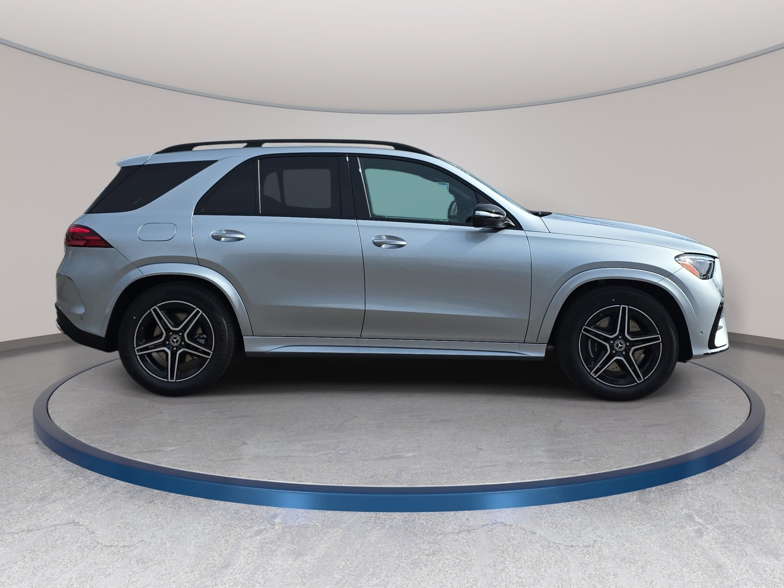 New 2026 Mercedes-Benz GLE 580 4MATIC image 4