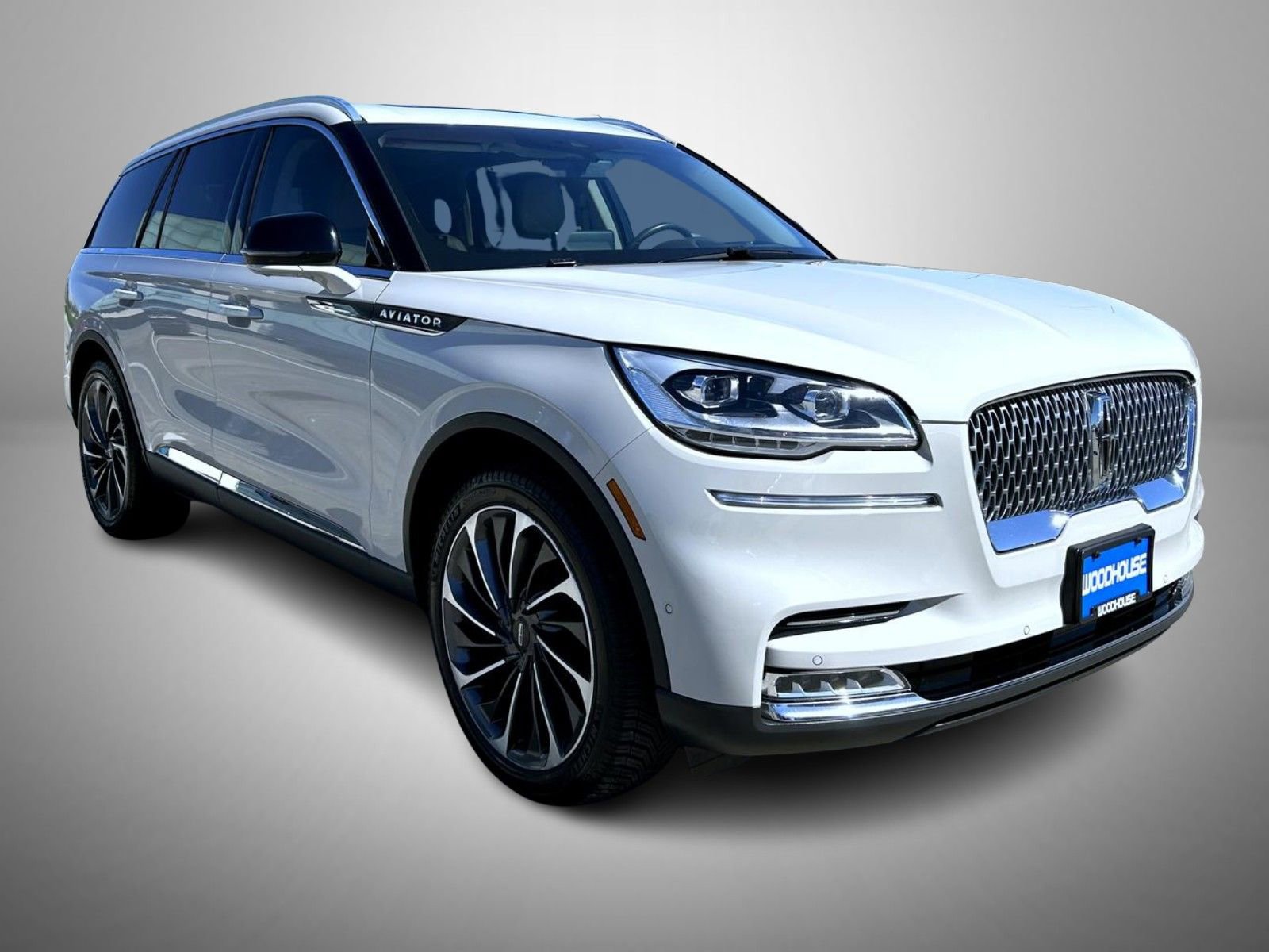 Used 2020 Lincoln Aviator Reserve w/ Equipment Group 202A AWD/4WD image 3