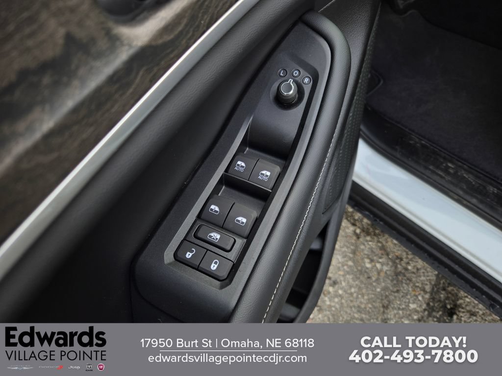 New 2026 Jeep Grand Cherokee L 4WD image 11