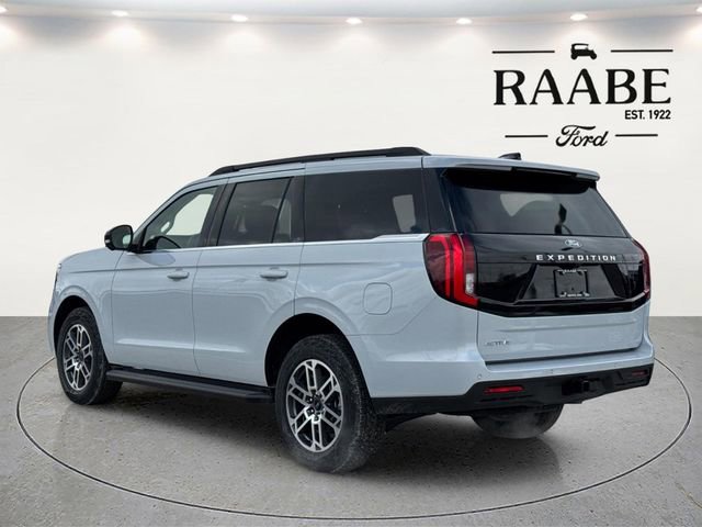 New 2026 Ford Expedition Active image 4