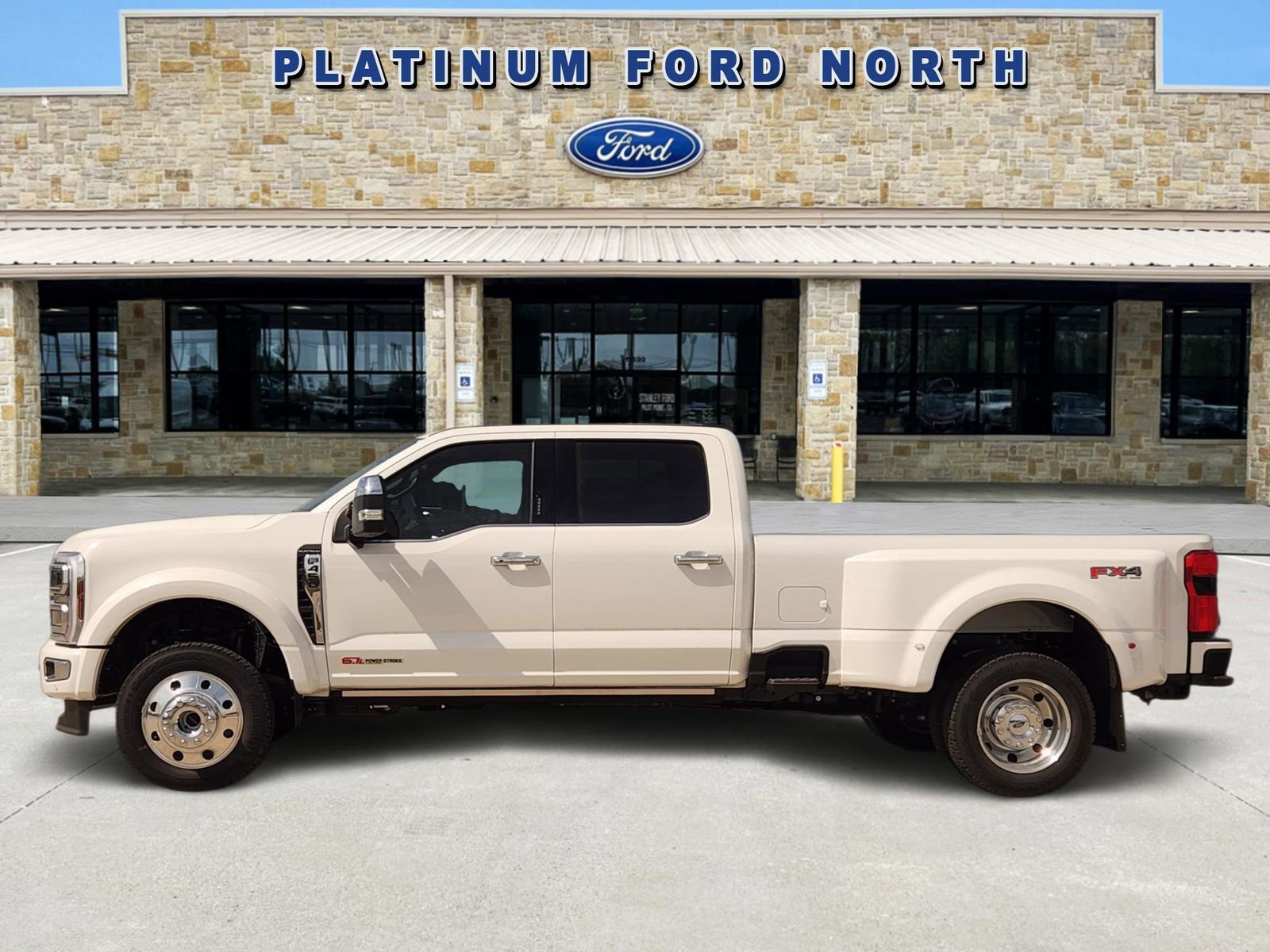 New 2026 Ford F450 Platinum w/ Platinum Plus Package image 3