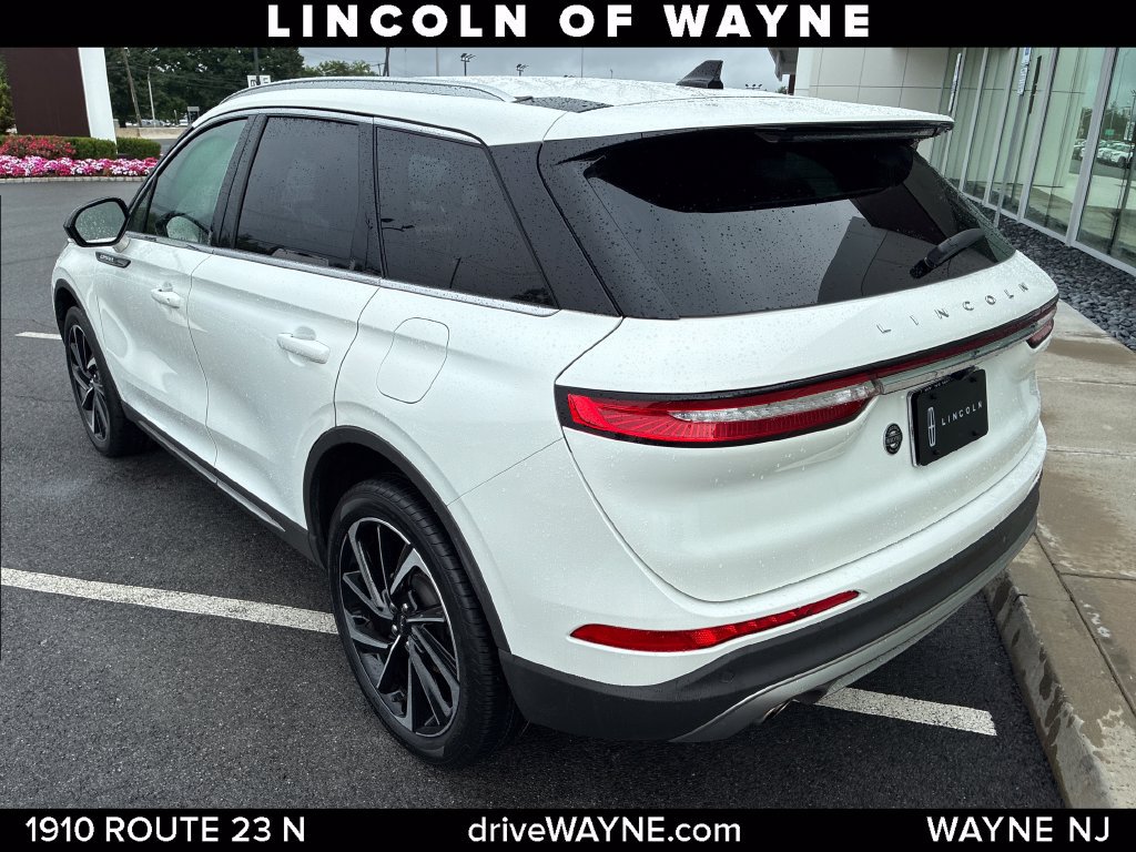 Certified 2023 Lincoln Corsair Reserve FWD image 4