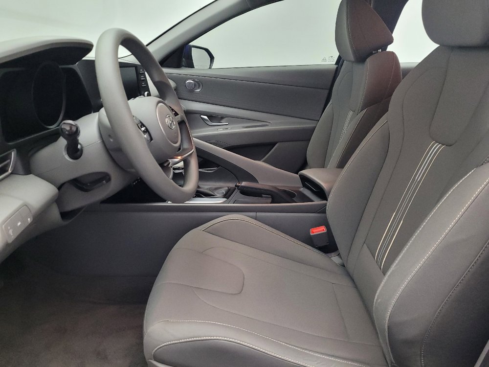 Used 2023 Hyundai Elantra SEL image 17