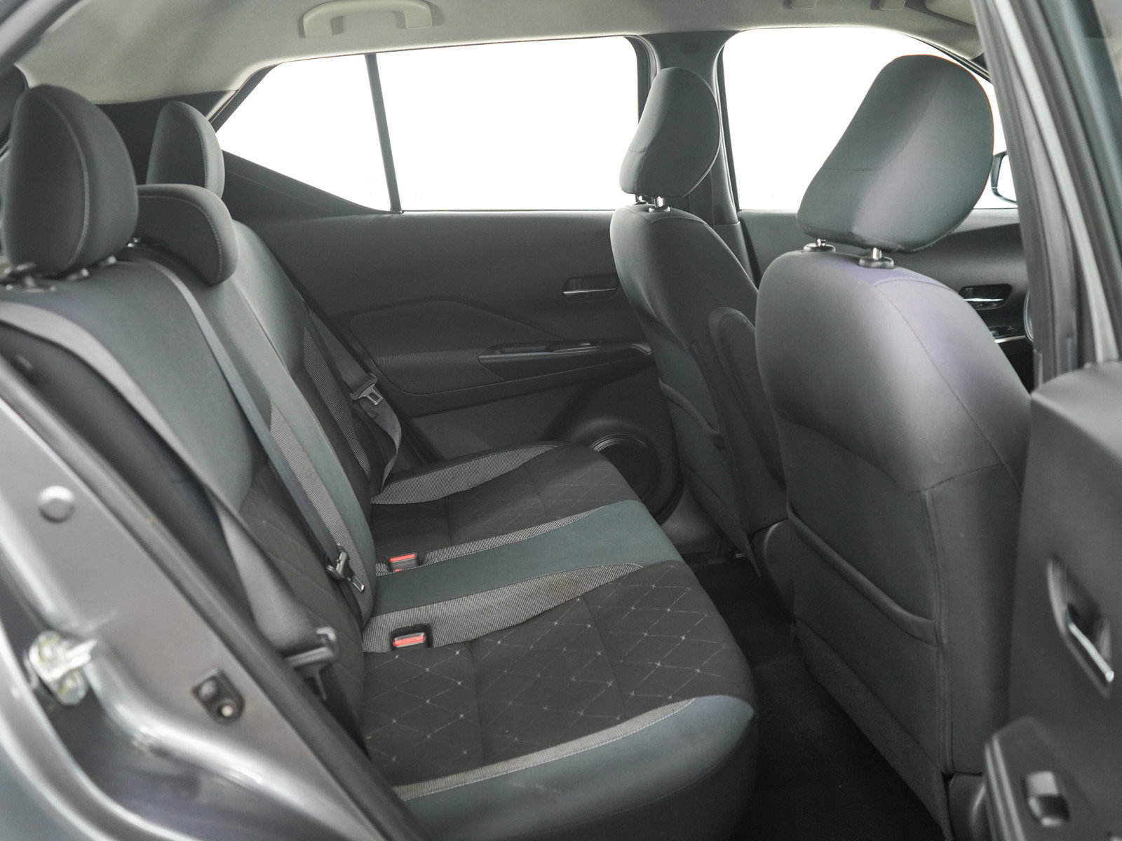 Used 2019 Nissan Kicks SV FWD image 12