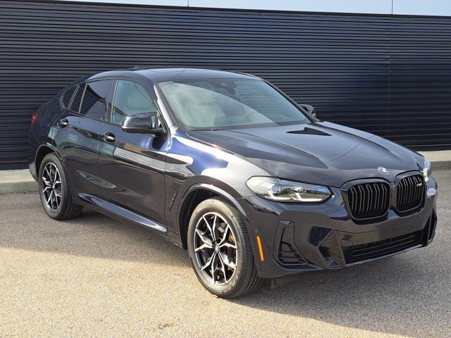 Used 2023 BMW X4 M40i w/ Premium Package image 2