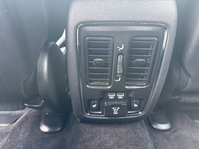 Used 2018 Jeep Grand Cherokee Limited AWD/4WD image 16