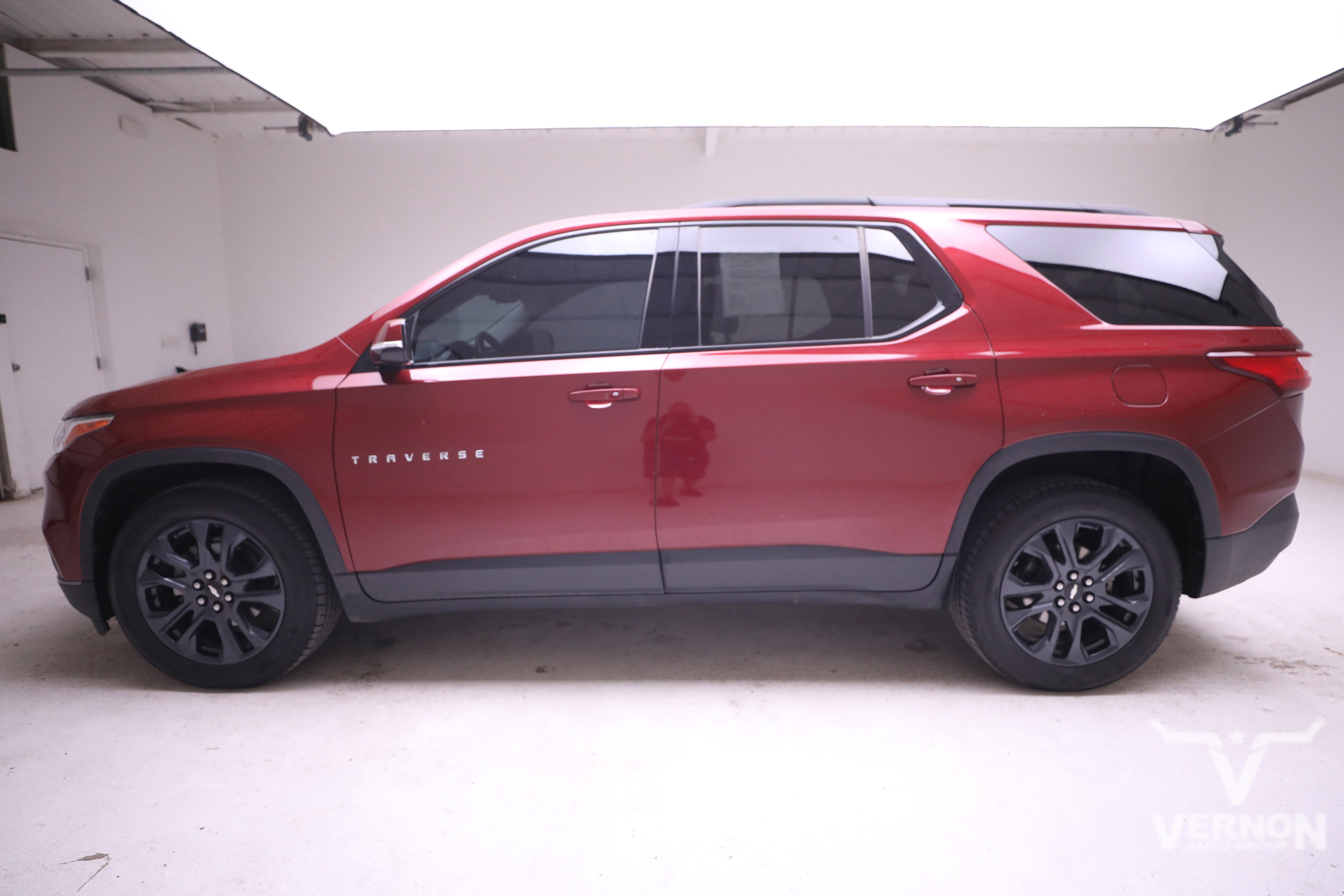 Used 2019 Chevrolet Traverse RS image 2