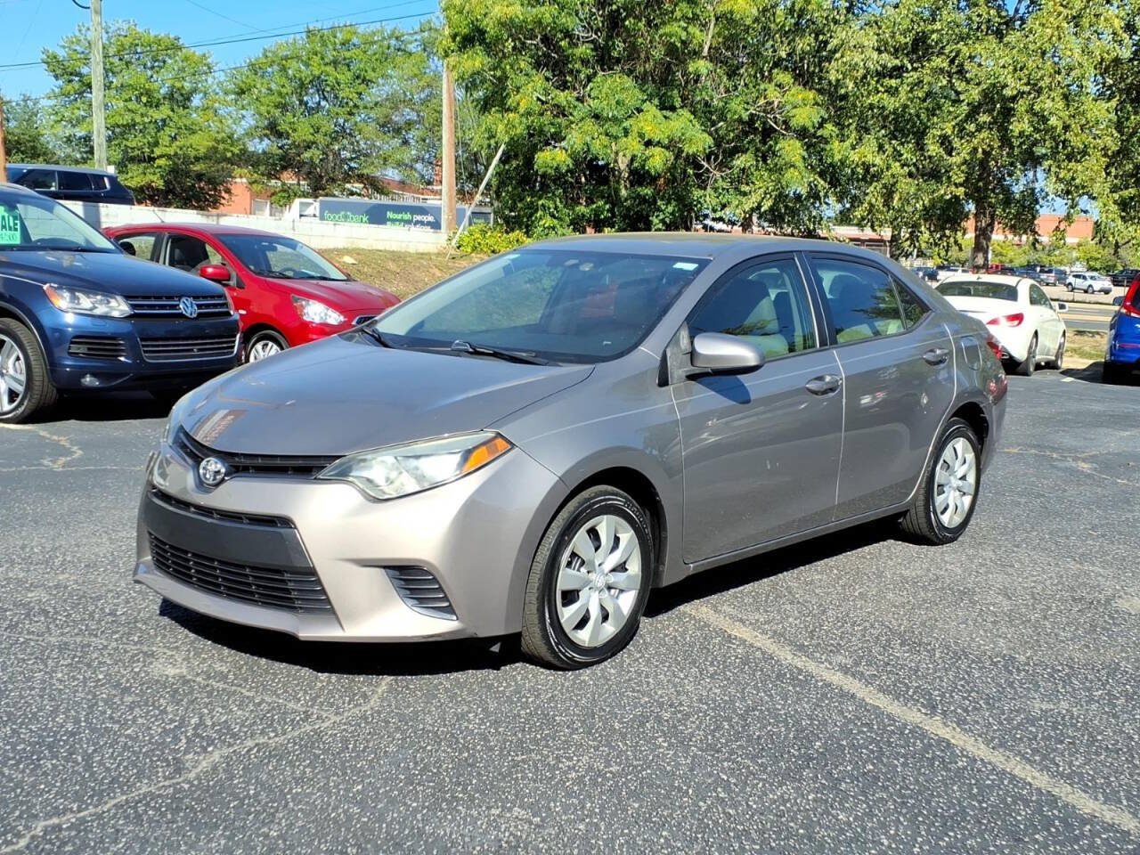 Used 2016 Toyota Corolla LE FWD image 9