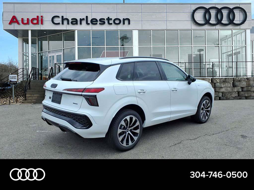 New 2026 Audi Q3 quattro 2.0T AWD/4WD image 3
