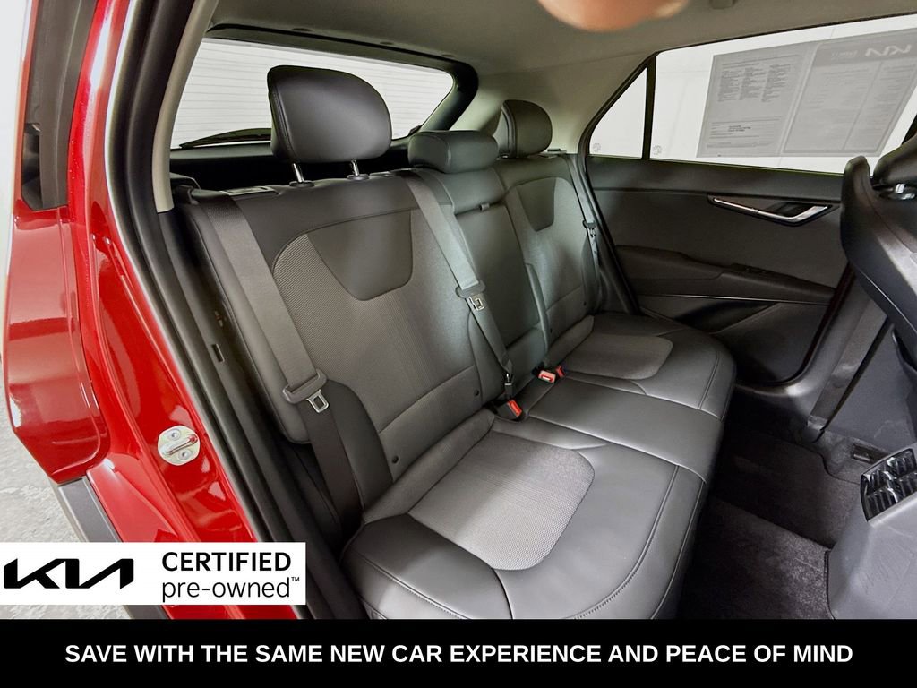 Certified 2025 Kia Niro LX image 33