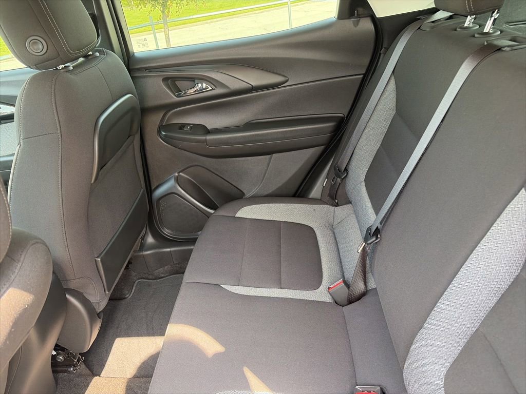 Certified 2023 Chevrolet TrailBlazer LS AWD/4WD image 39