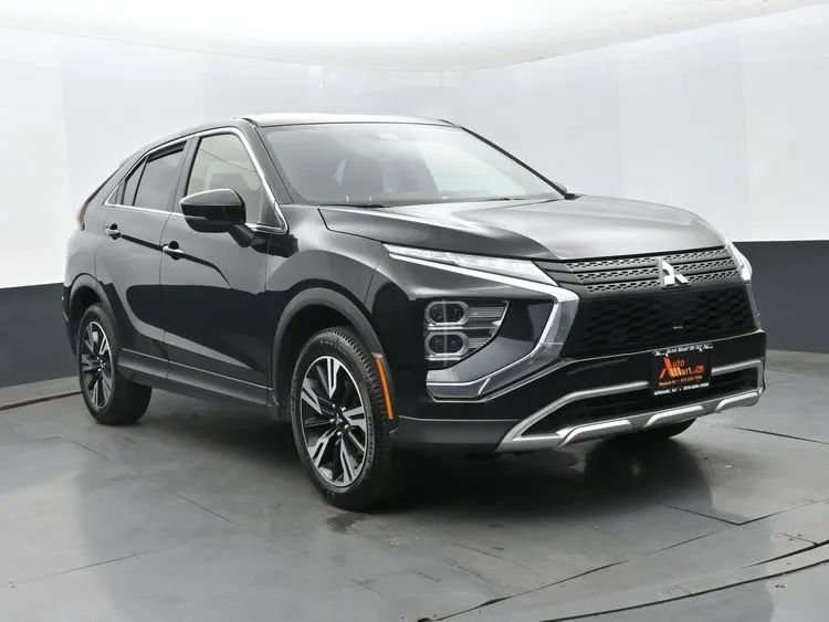 Used 2024 Mitsubishi Eclipse Cross SE AWD/4WD image 2