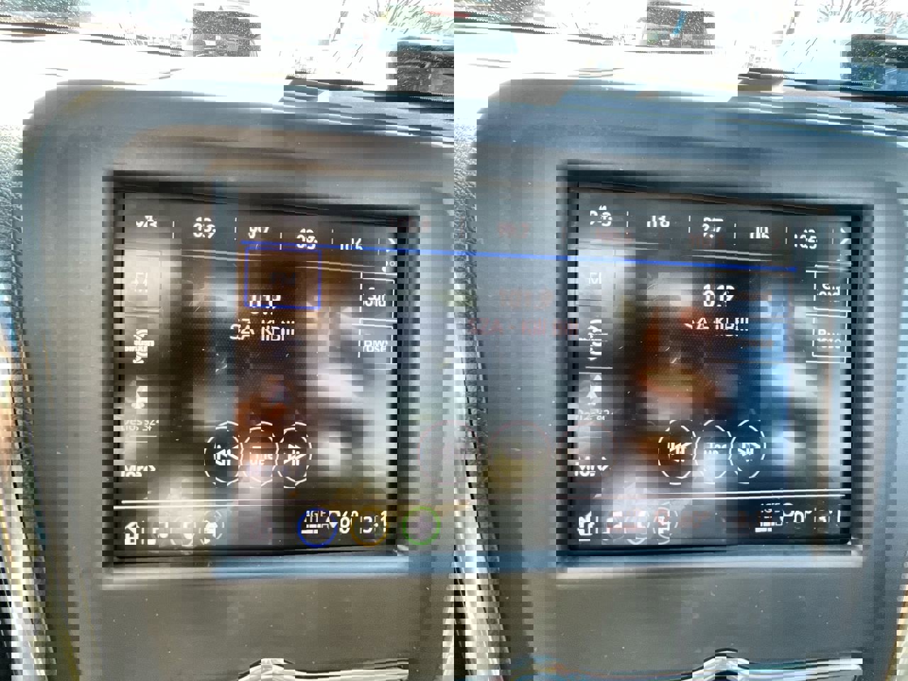 Used 2024 Chevrolet Equinox LT image 13