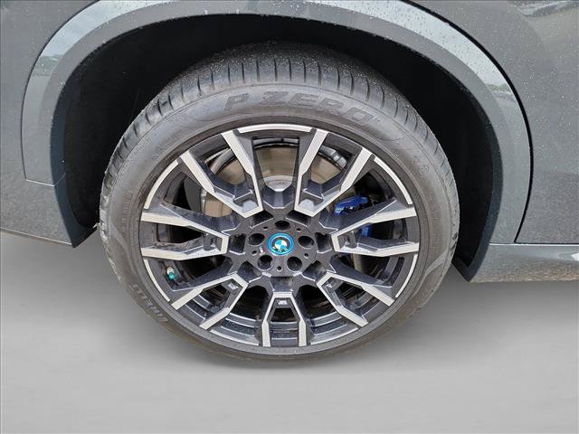 Used 2025 BMW X5 xDrive50e w/ M Sport Package AWD/4WD image 11