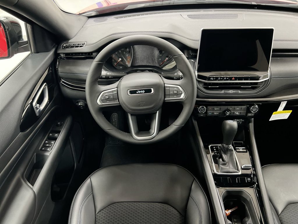 New 2026 Jeep Compass Latitude AWD/4WD image 11