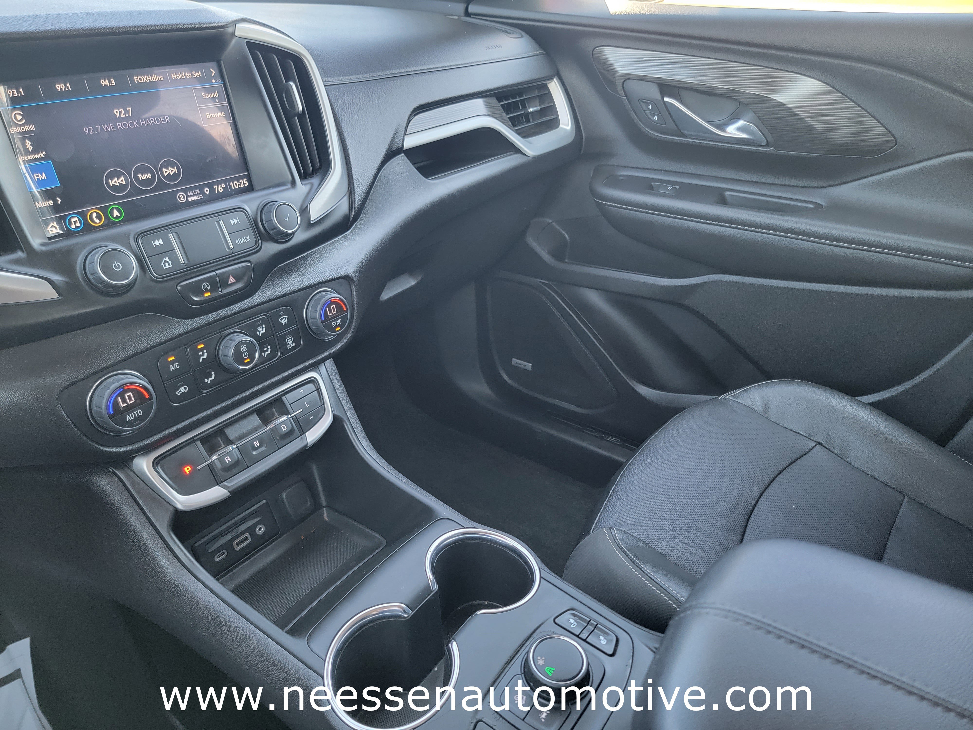 Used 2024 GMC Terrain SLT w/ Infotainment Package II image 26