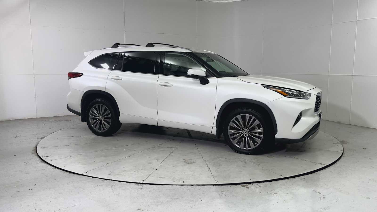 Used 2020 Toyota Highlander Platinum AWD/4WD image 8