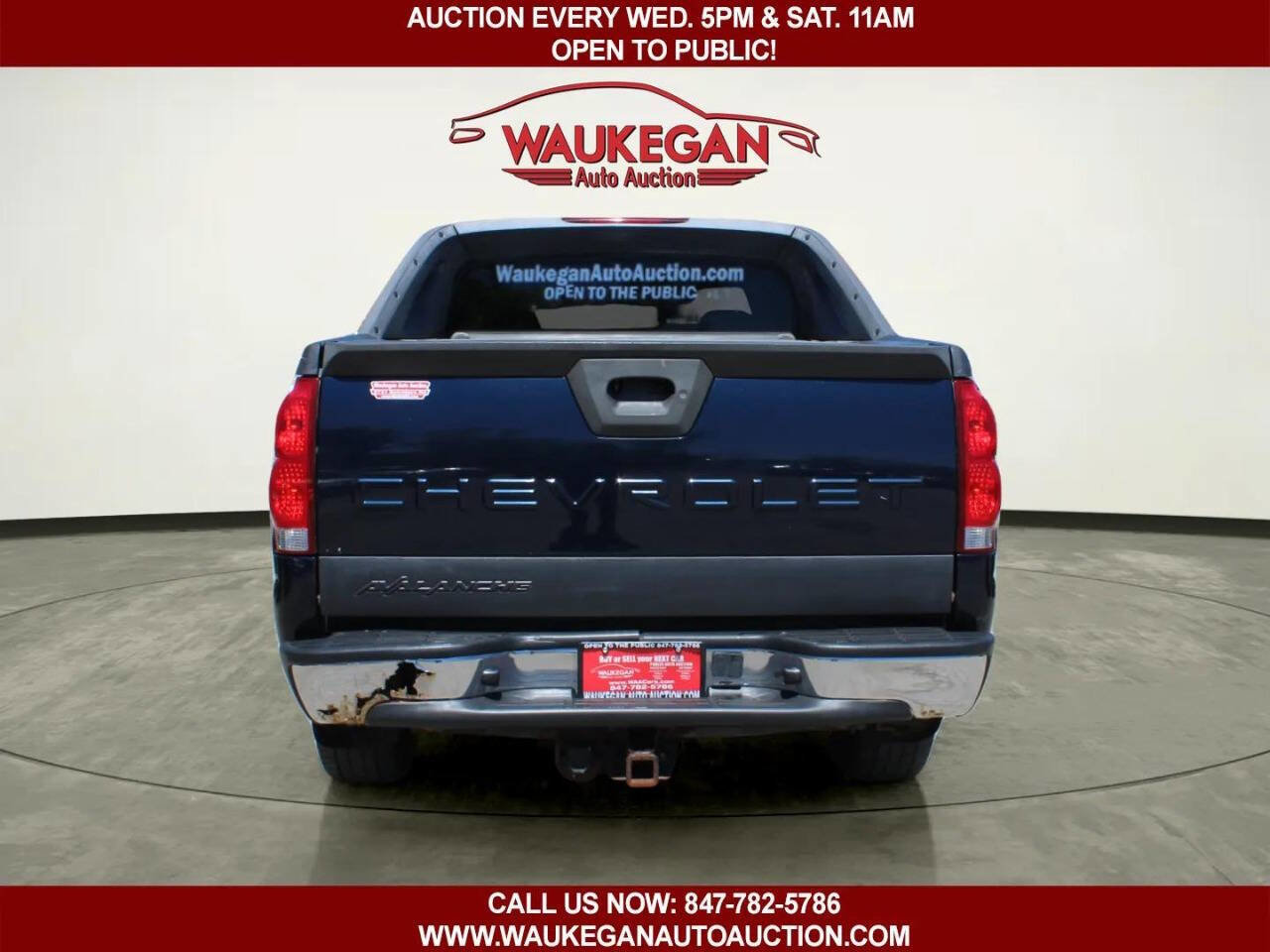 Used 2004 Chevrolet Avalanche Z71 w/ Preferred Equipment Group AWD/4WD image 6