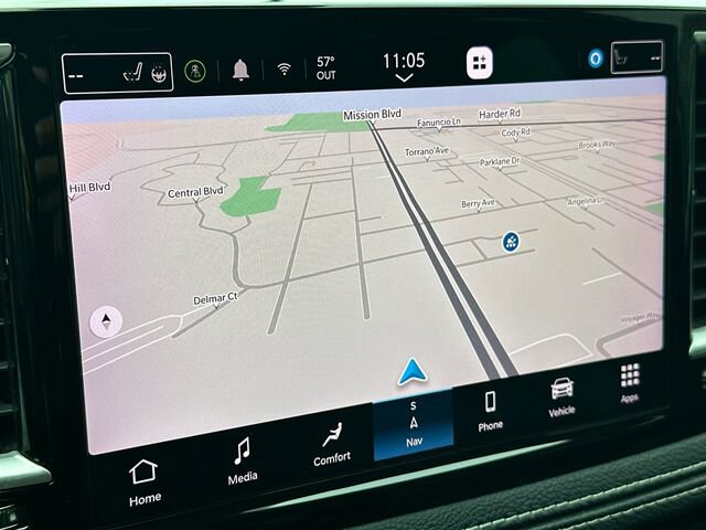 Used 2022 Chrysler Pacifica Touring-L w/ Uconnect Theater Family Group image 24