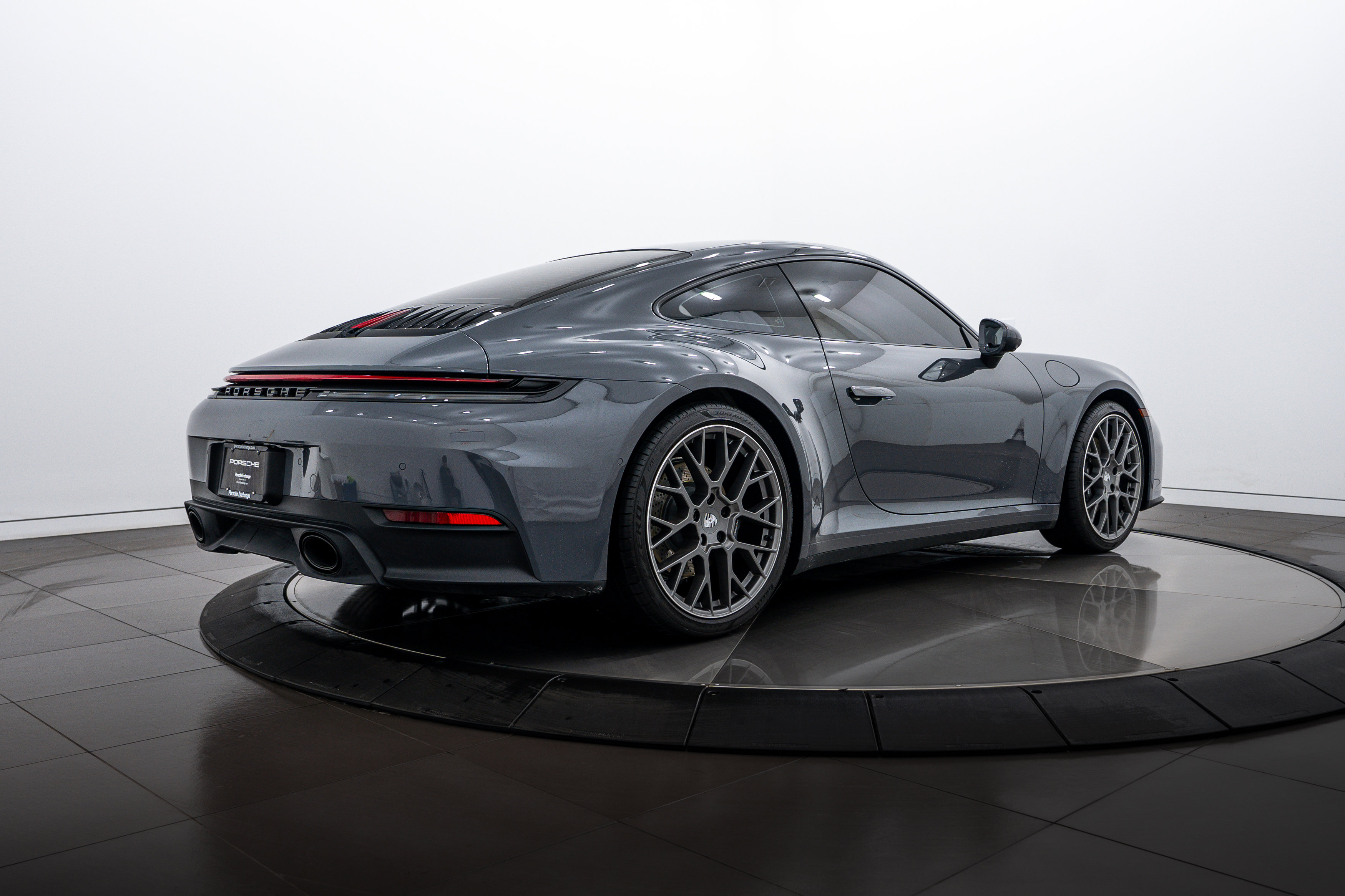 Certified 2025 Porsche 911 Carrera image 7