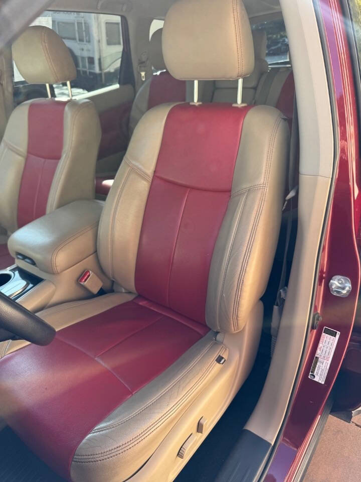 Used 2017 Nissan Pathfinder SV FWD image 9