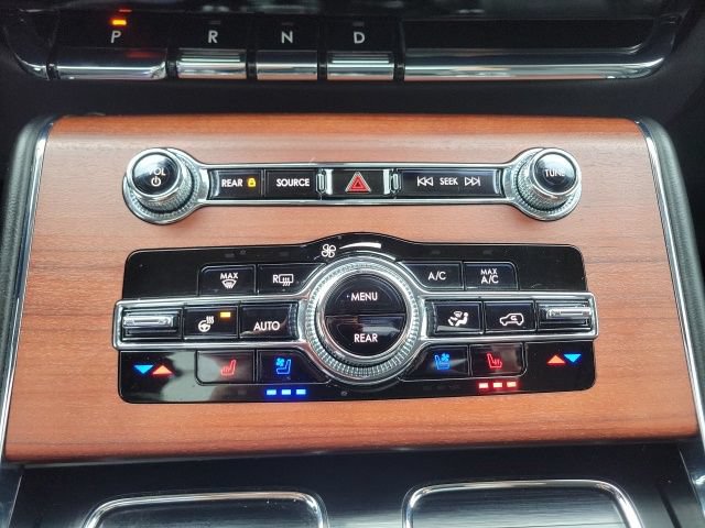 Certified 2023 Lincoln Aviator Reserve w/ Equipment Group 201A AWD/4WD image 11