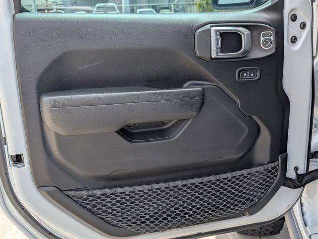 Used 2023 Jeep Wrangler Unlimited Rubicon image 10