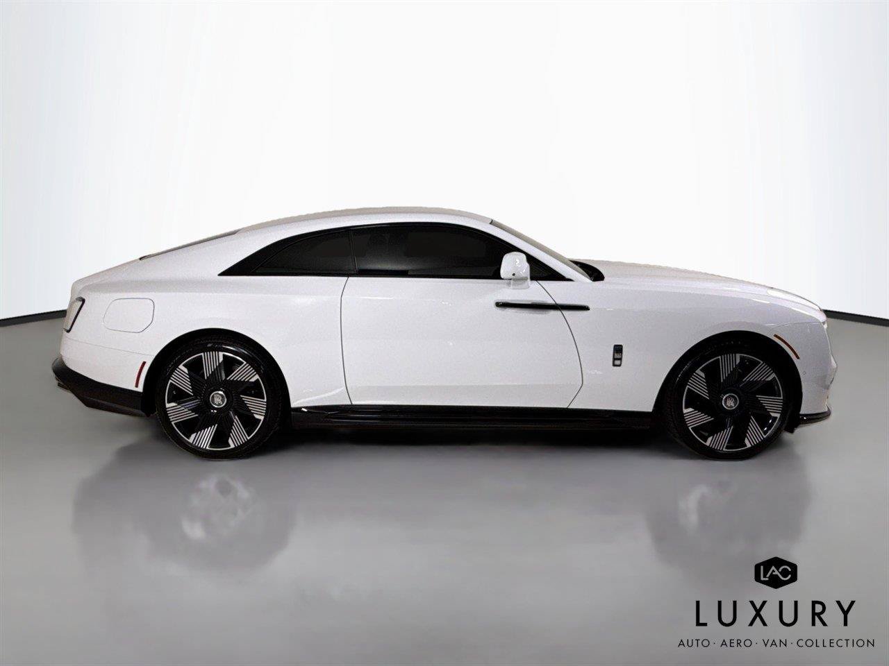 Used 2025 Rolls-Royce Spectre AWD/4WD image 5