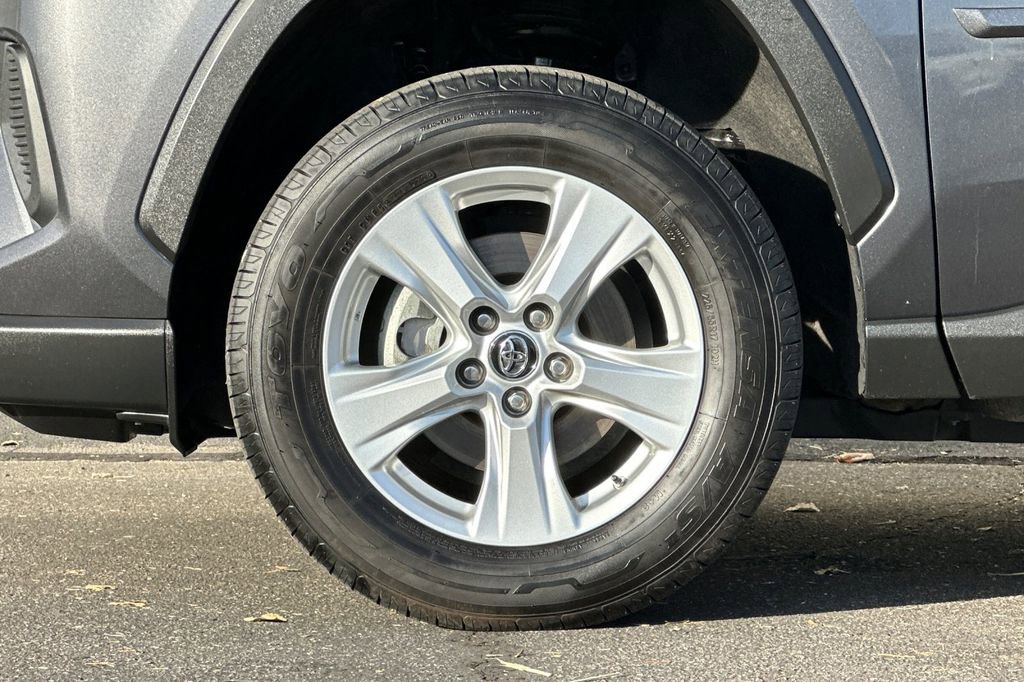 Used 2020 Toyota RAV4 LE w/ All Weather Liner Package AWD/4WD image 26