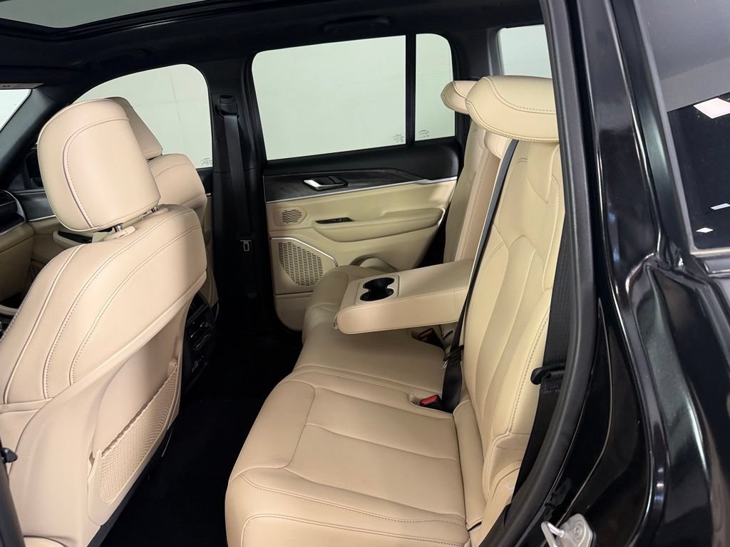 Used 2025 Jeep Grand Cherokee Limited 4xe AWD/4WD image 26