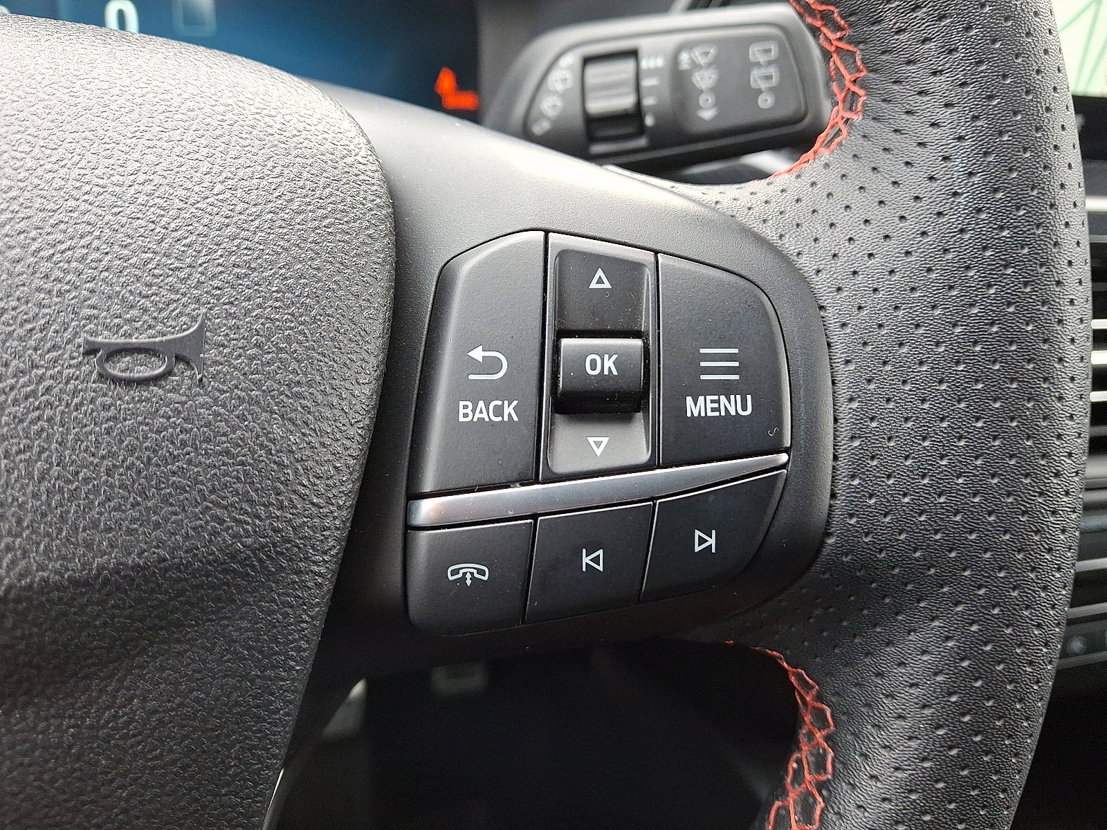 Certified 2023 Ford Escape ST-Line Elite w/ Premium Technology Package image 23