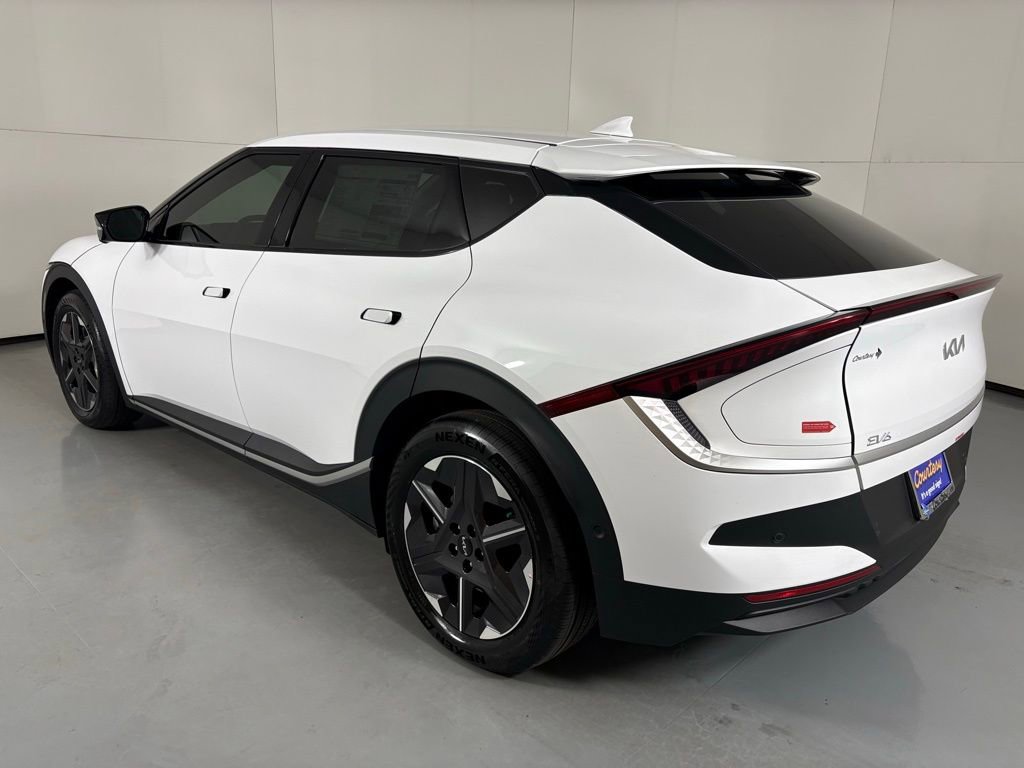 New 2025 Kia EV6 Light w/ Light LR Technology Package image 6