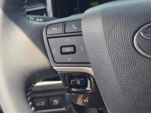 Used 2025 Toyota Camry SE w/ Convenience Package image 21