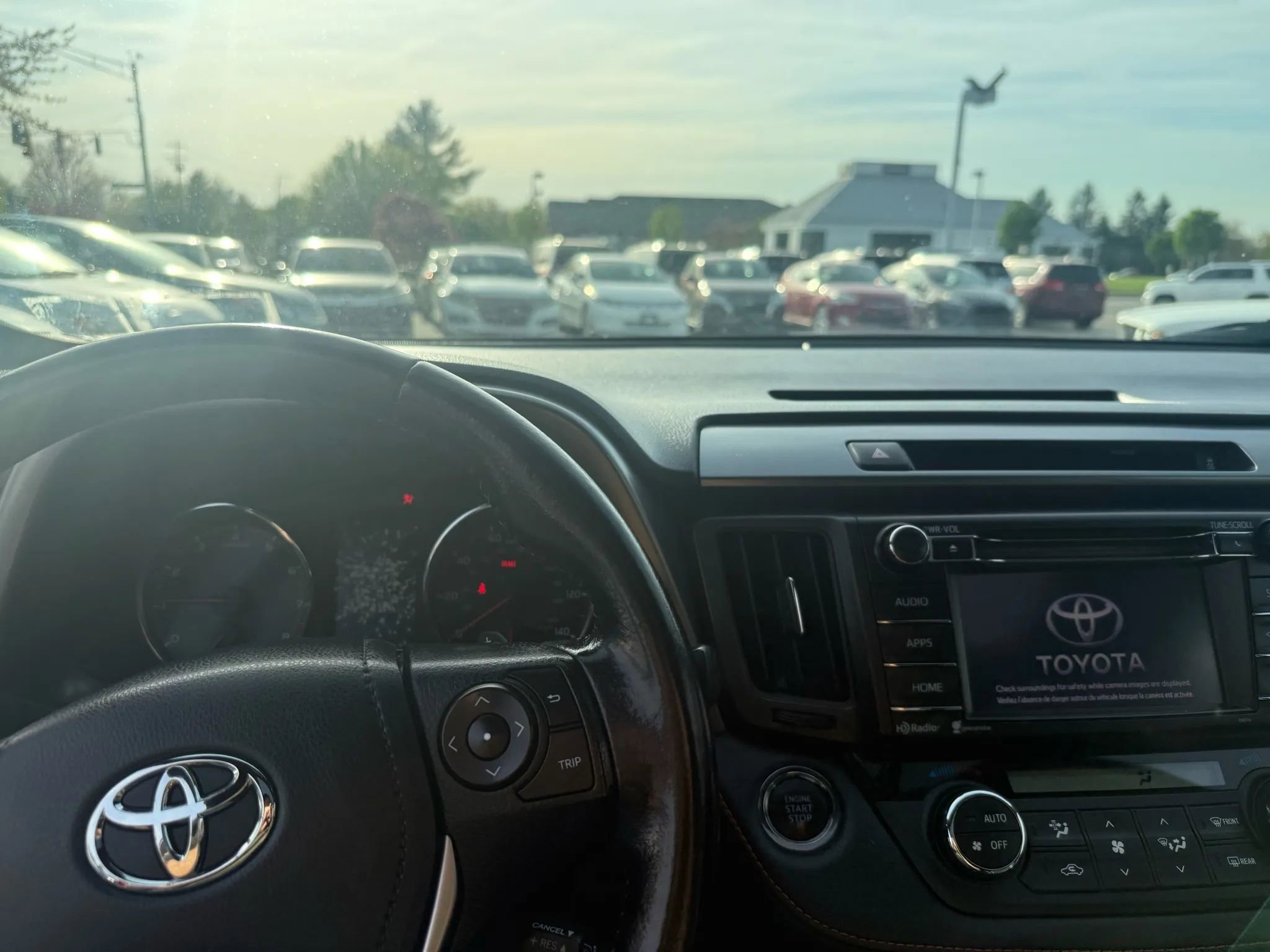 Used 2016 Toyota RAV4 SE image 15