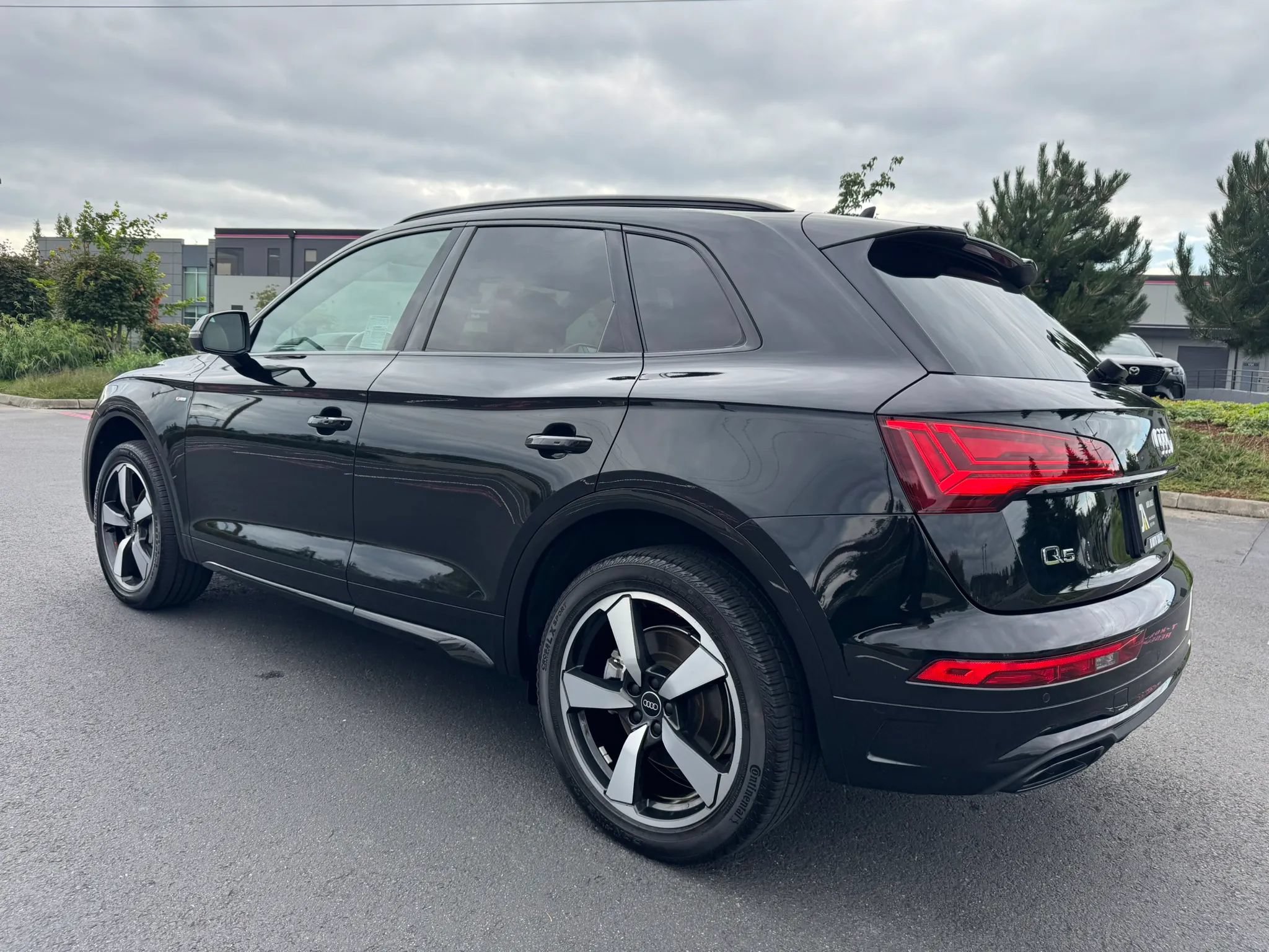 Used 2023 Audi Q5 2.0T Premium Plus w/ Premium Plus Package AWD/4WD image 7