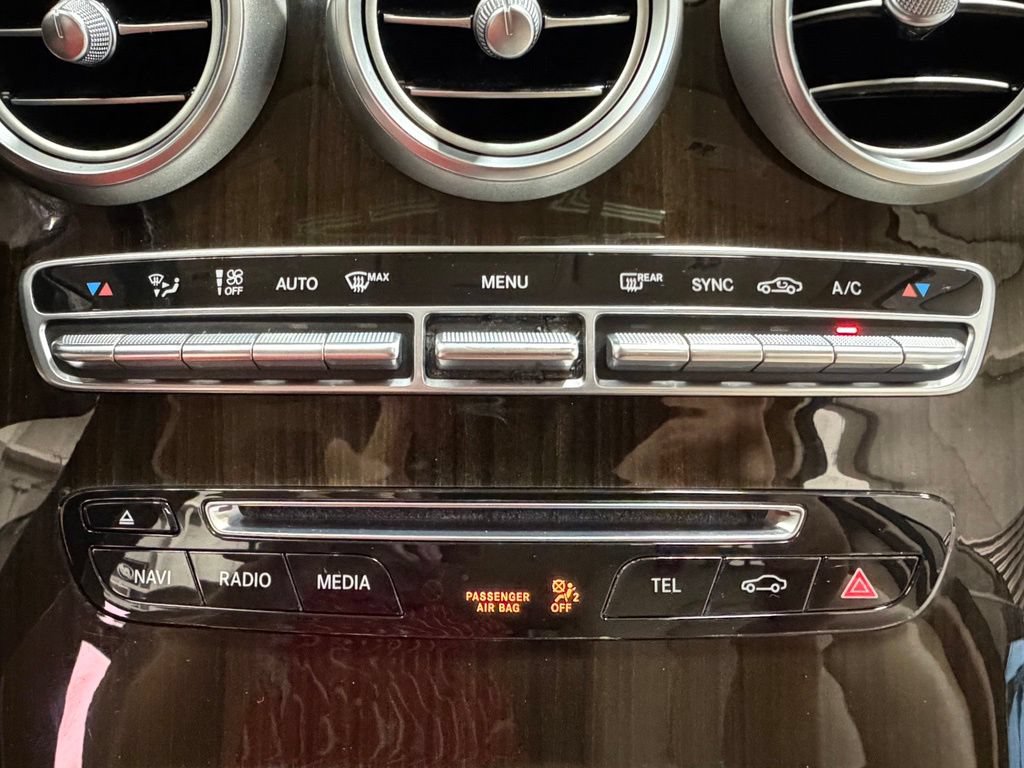 Used 2017 Mercedes-Benz GLC 300 4MATIC Coupe image 22