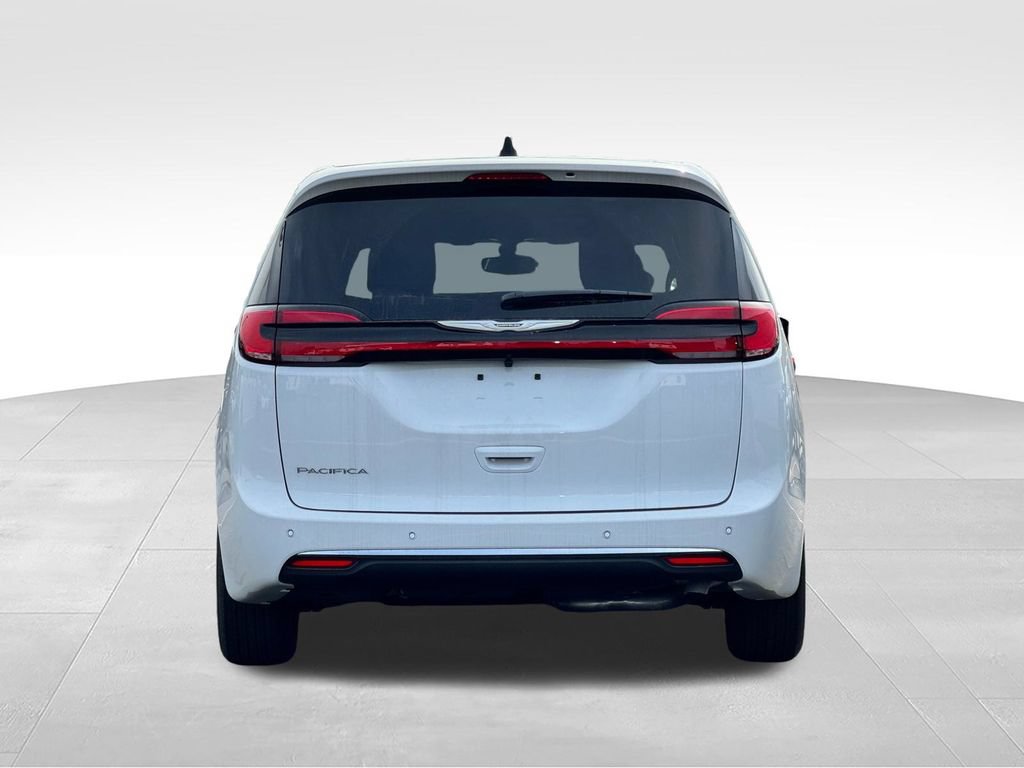 New 2026 Chrysler Pacifica Select FWD image 6