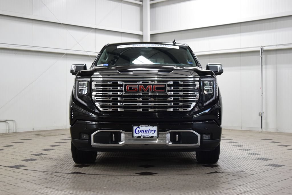 Used 2022 GMC Sierra 1500 Denali w/ Technology Package AWD/4WD image 2